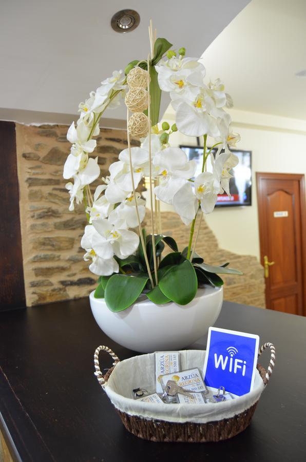 Del Peregrino Hotel อาร์ซูอา ภายนอก รูปภาพ